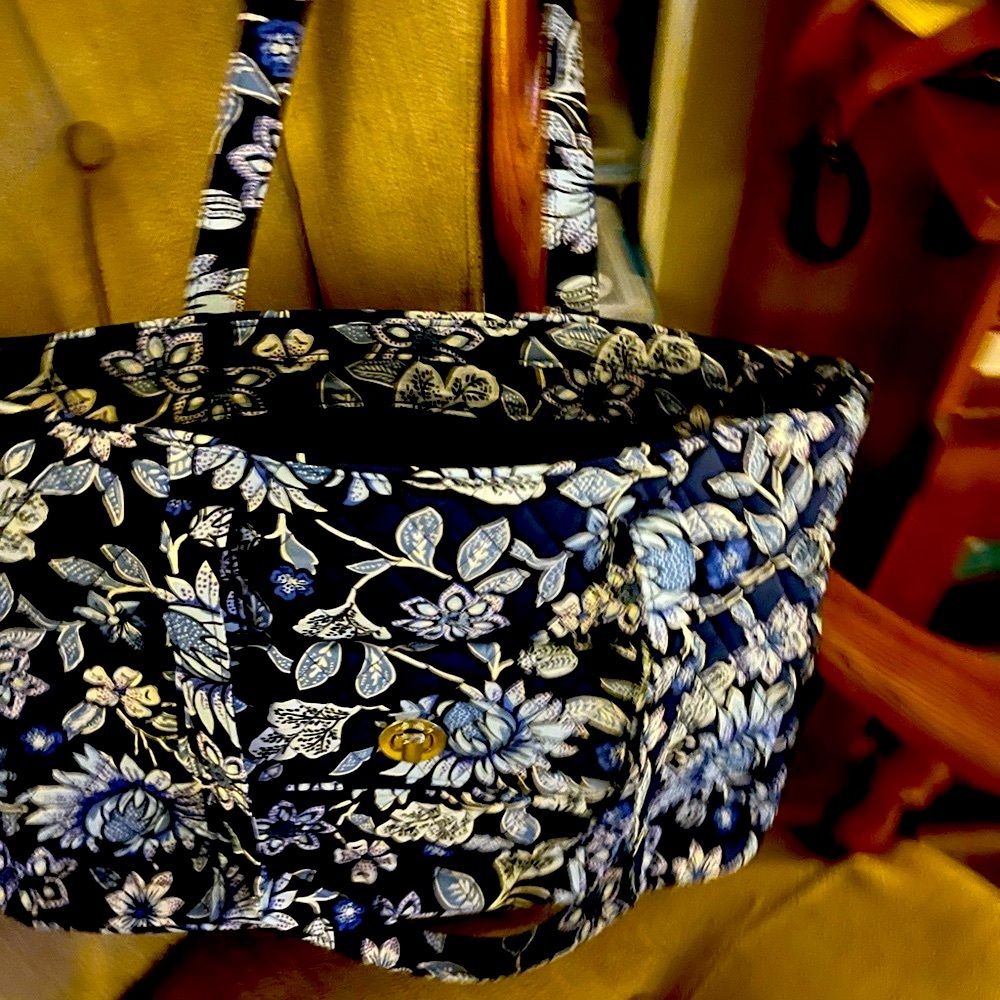 Vera Bradley Turnlock tote